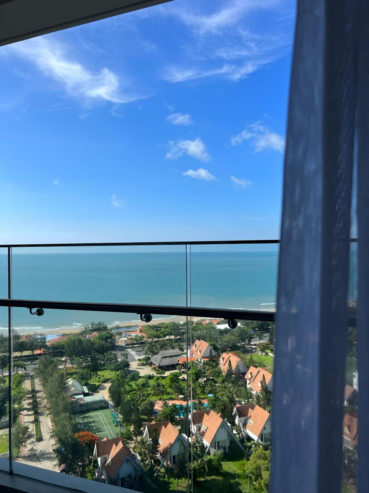 Infinity Pool Luxury Apartment The Song Вунг Тау Екстериор снимка